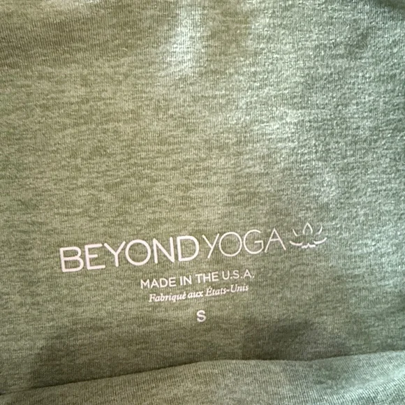 Beyond Yoga Green Bike Shorts - Picture 2 of 4